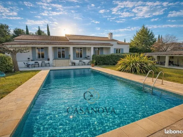 Maison 8 pièces 225 m²