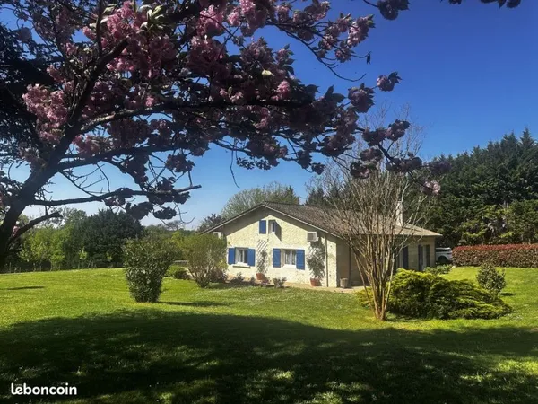 Maison 6 pièces 211 m²