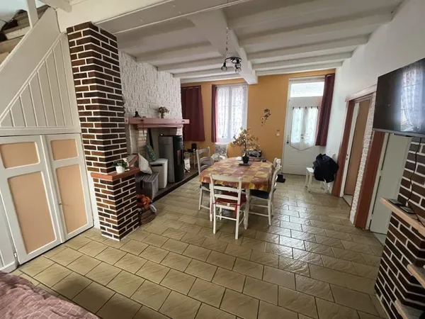Maison avec trois chambres à TULLY