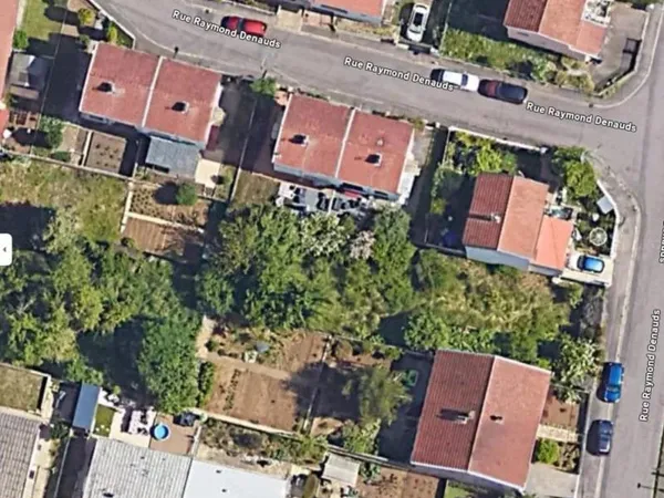 Terrain 445 m²