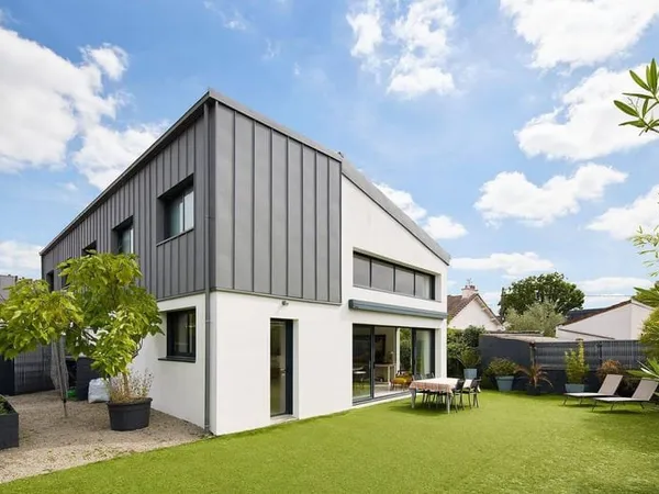 Maison 8 pièces 230 m²