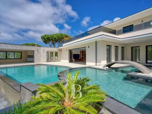 Villa 8 pièces 285 m²