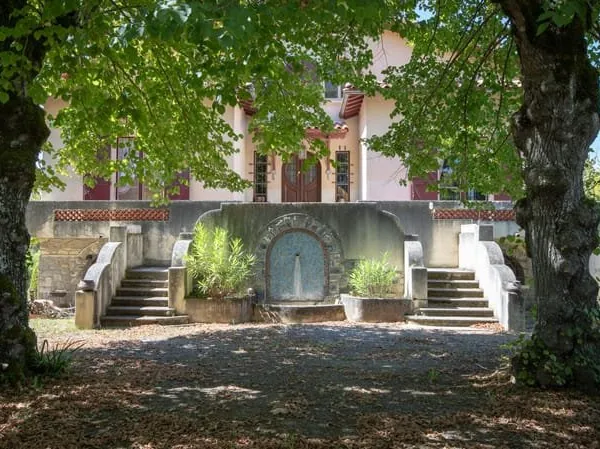 Exclusivité : Maison de + de 13 pièces, 8 chambres + 1 burea