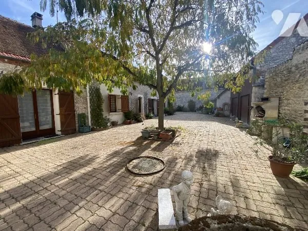 Maison 7 pièces 225 m²
