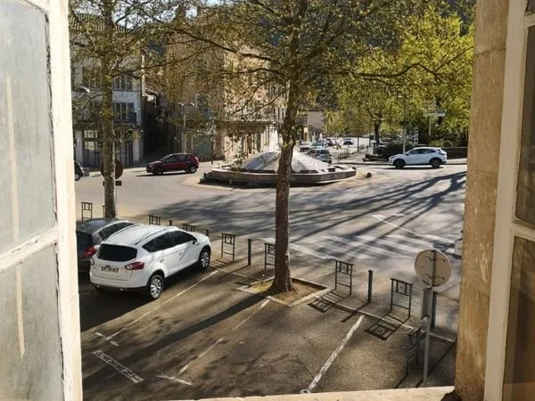 T2 bis lumineux avec parquet - centre Cahors - fort potentiel