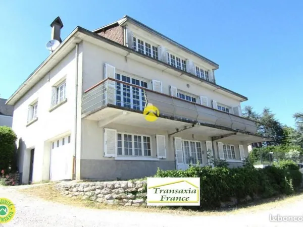 Maison 12 pièces 300 m²