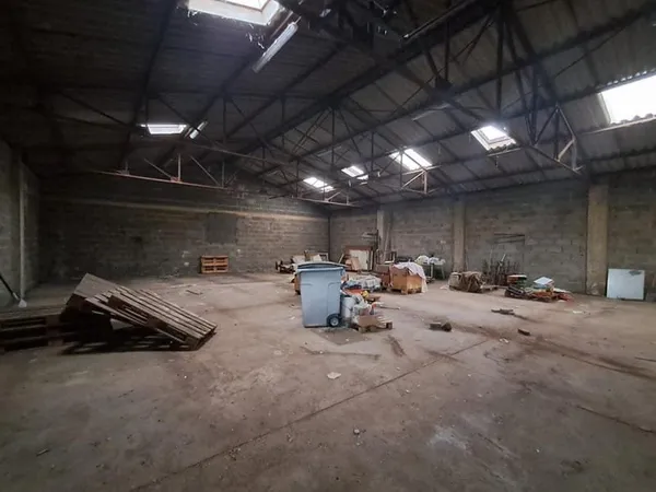 Parking / box 540 m2
