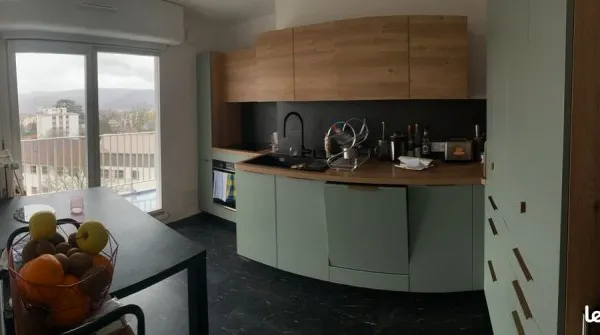 T6 rénové - 119 m² - 4 chambres - Vue Citadelle - Terrasse - Parking