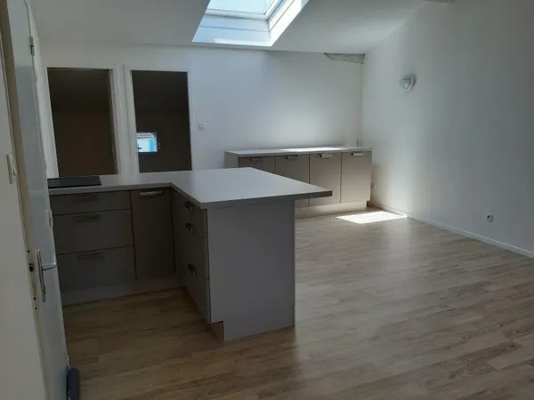 APPARTEMENT LABRUGUIERE - 2 pièce(s) - 37 m2