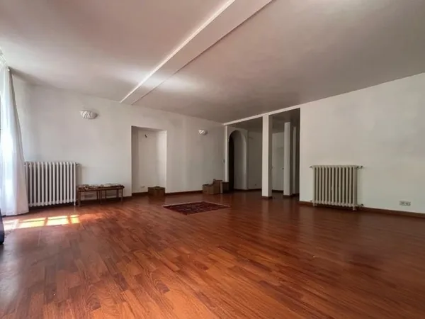 Appartement 6 pièces 161 m²