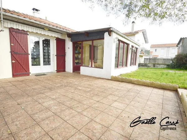 Maison 3 pièces + véranda + grand garage