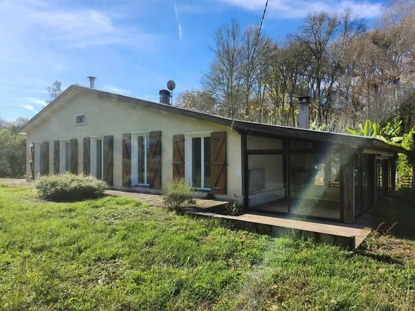 Proche Villandraut - Maison plain-pied des années 70 - 133m2 -