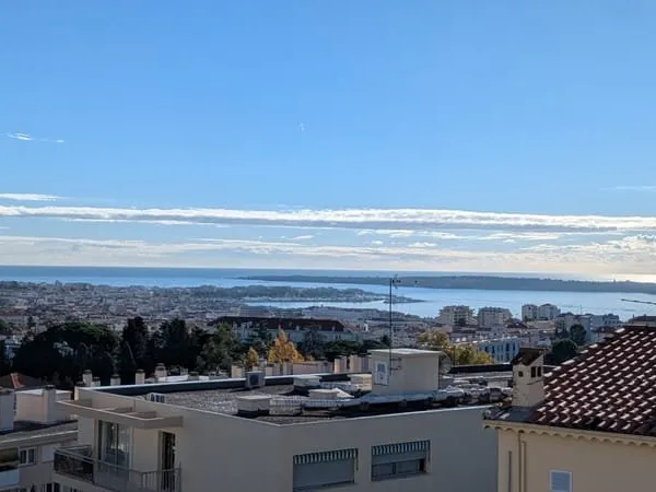 Lumineux T2 sur les hauteurs de Cannes
