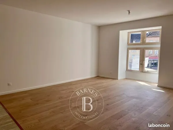 Appartement 6 pièces 150 m²