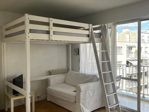 Studio meublé de 25m2 avec terrasse - 75015 Paris