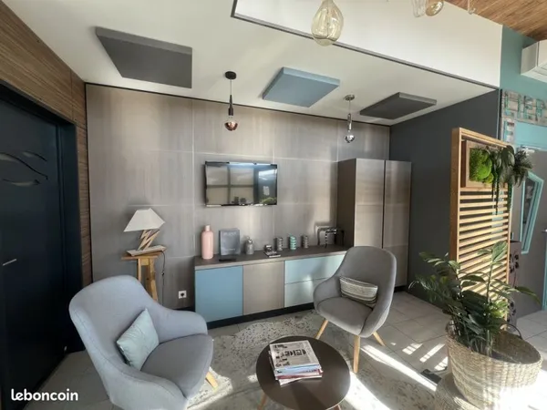 Bureaux 1296 m² Angoulême