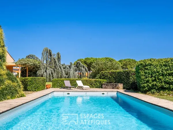 Villa d'architecte au charme intemporel dans un secteur recherché
