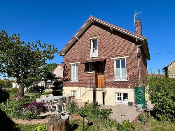 Maison à vendre sur la commune de Persan - environ 96m2, 6 pièces, 4 chambres