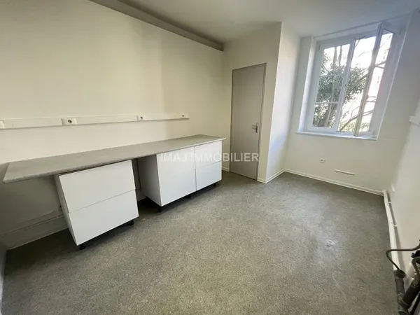 LOCAL COMMERCIAL- 30m2- EPINAL