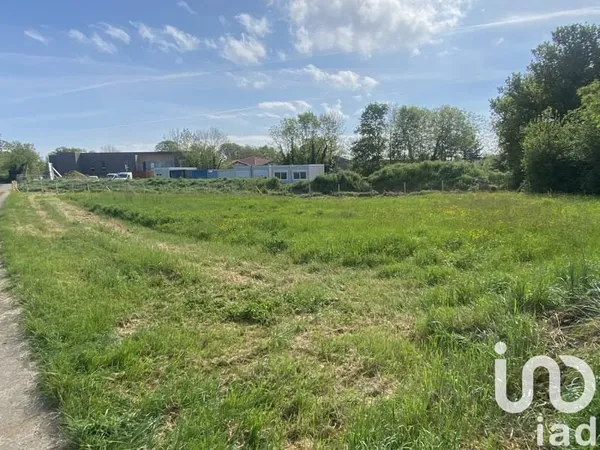 Terrain 1147 m²