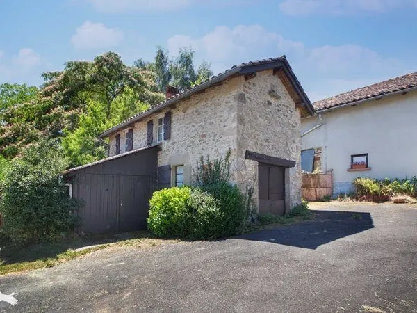 Maison de bourg de 10 pièces principales