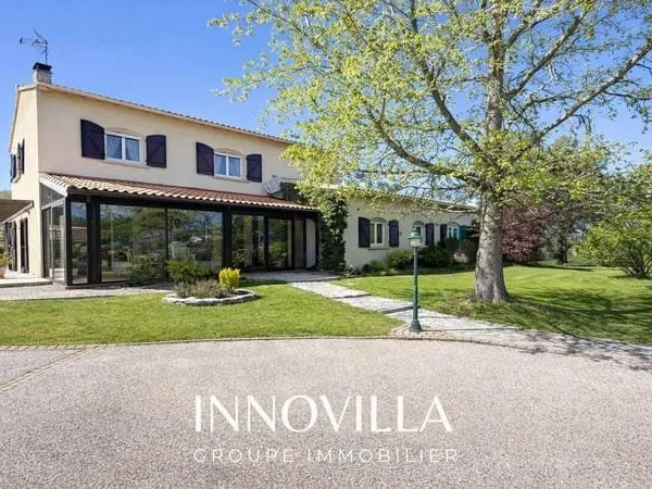 Maison 8 pièces 208 m²