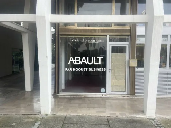 LOCAL COMMERCIAL à VENDRE