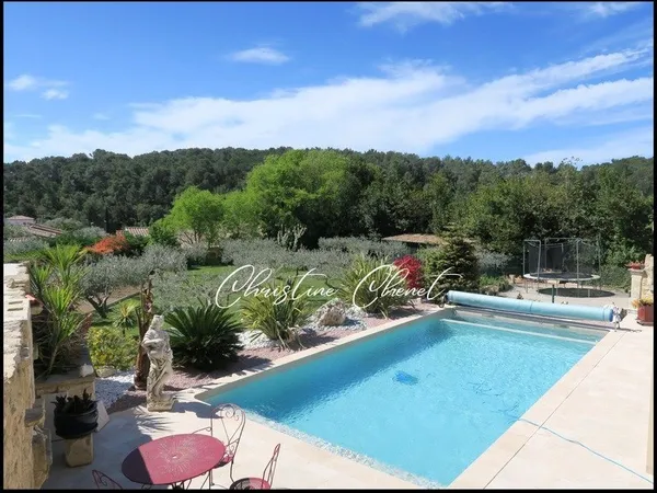 Bien d'exeption - Maison de maçon de 174 m² - Terrain de 2291 m² Garage 100 m²