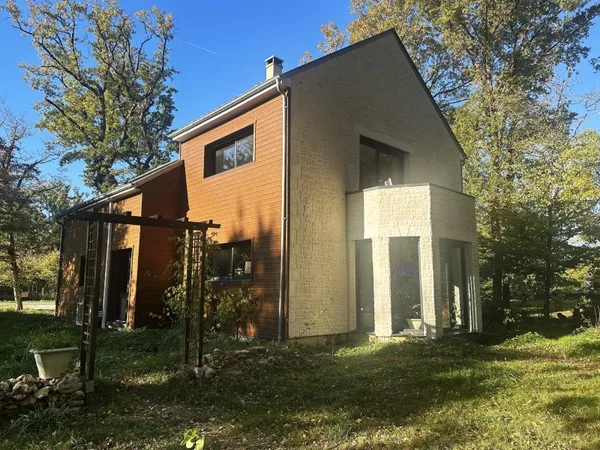 Maison contemporaine en bois 5 min du centre-ville de Bloi