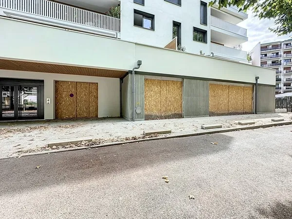 ANNECY 74000 A LOUER LOCAUX BUREAUX 117 M²