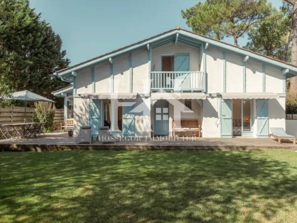 Propriété d'Exception à Hossegor : Ensemble Immobilier Haut de