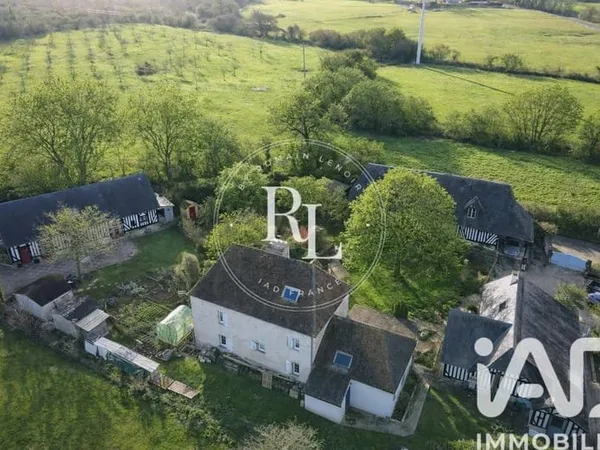 Maison 13 pièces 335 m²