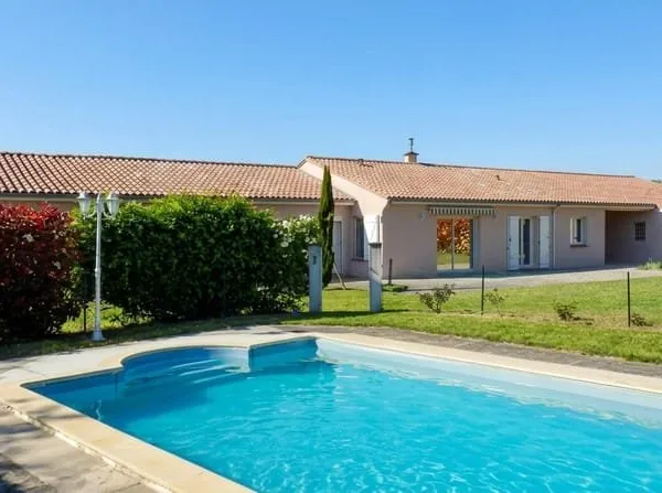 Maison de plain-pied 5 pièces 250 m²
