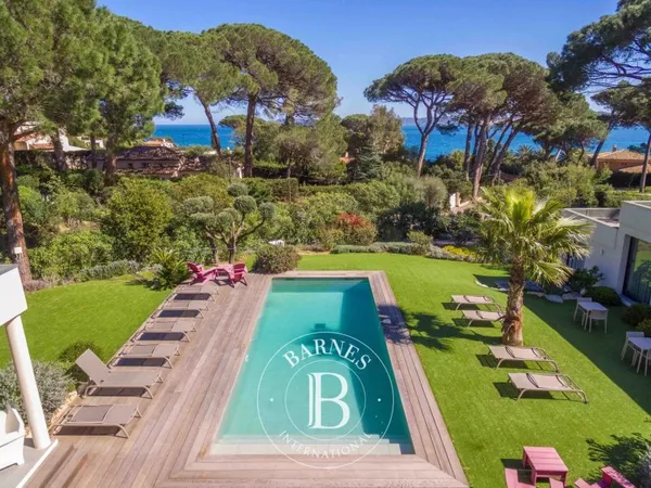 VILLA GRIMAUD - VUE MER - 6 CHAMBRES - PISCINE JACCUZZI - PROXIMITE PLAGE