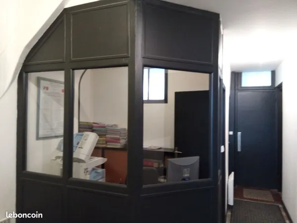 Bureau (x) à louer