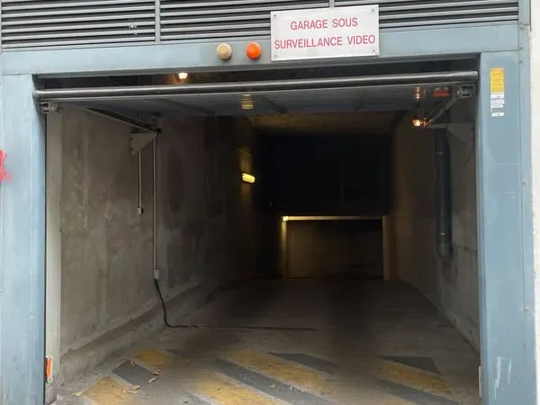 Places de parking sécurisées à vendre - Idéal investisseur ou particulier - lyon 3