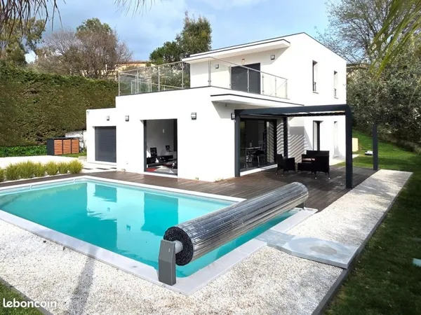 Très belle maison contemporaine toit plat