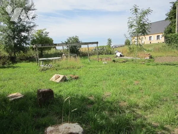 Terrain 740 m²