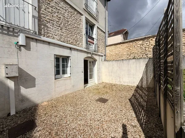 Particulier loue T2 de 34 m2 à Saint Benoit