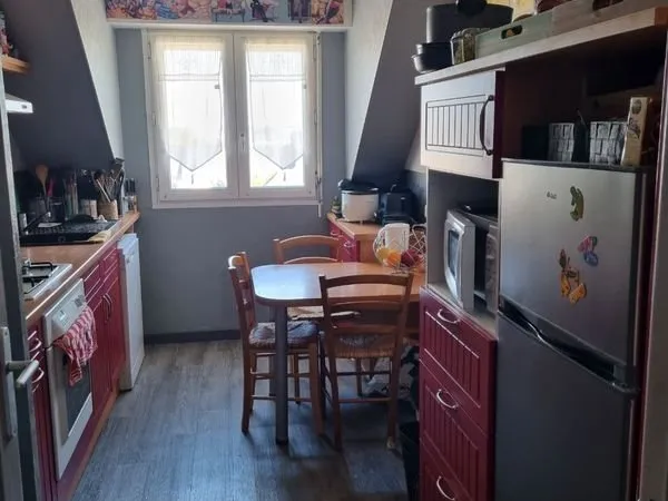 Chambre meublée