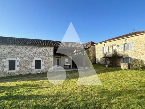 Maison 11 pièces 280 m²
