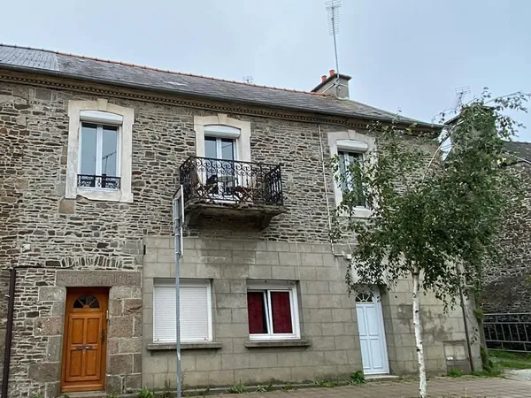 DOL DE BRETAGNE - Immeuble de rapport