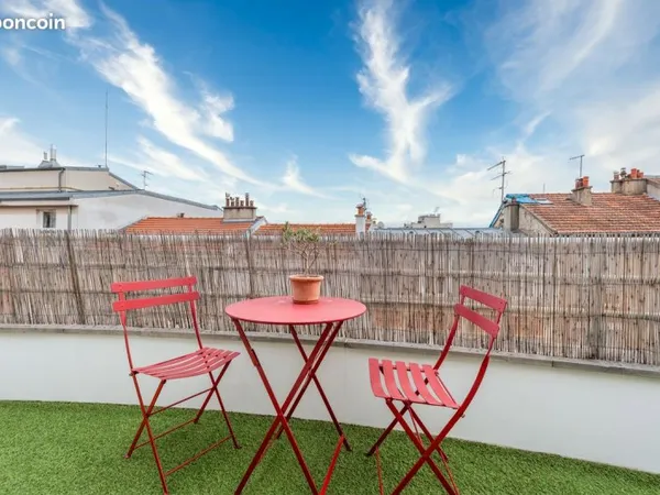 Appartement 4 pièces lumineux avec terrasse, parking et cave