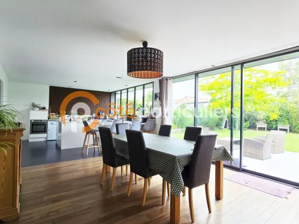 Maison flamande semi-Individuelle comtemporaine de 183M² avec jardin