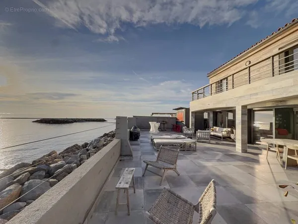 Exclusivite - exceptionnel - front de mer