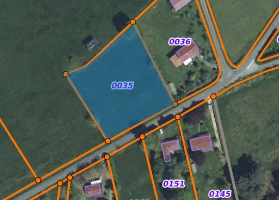 Terrain 3799 m²