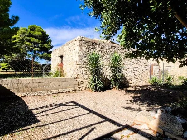 Parking 72 m²