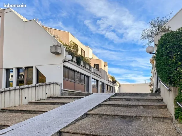 Garage 45 m² Montpellier