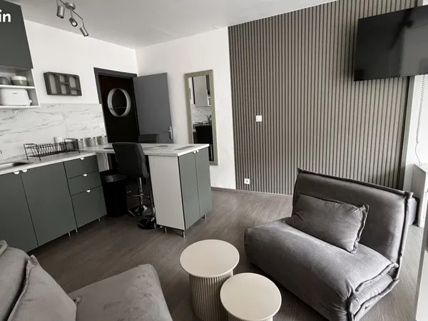 F1 Bis Meublé, Moderne et Cosy, parking privé
