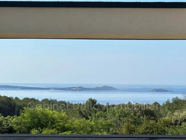 VILLA en location saisonnière BANDOL